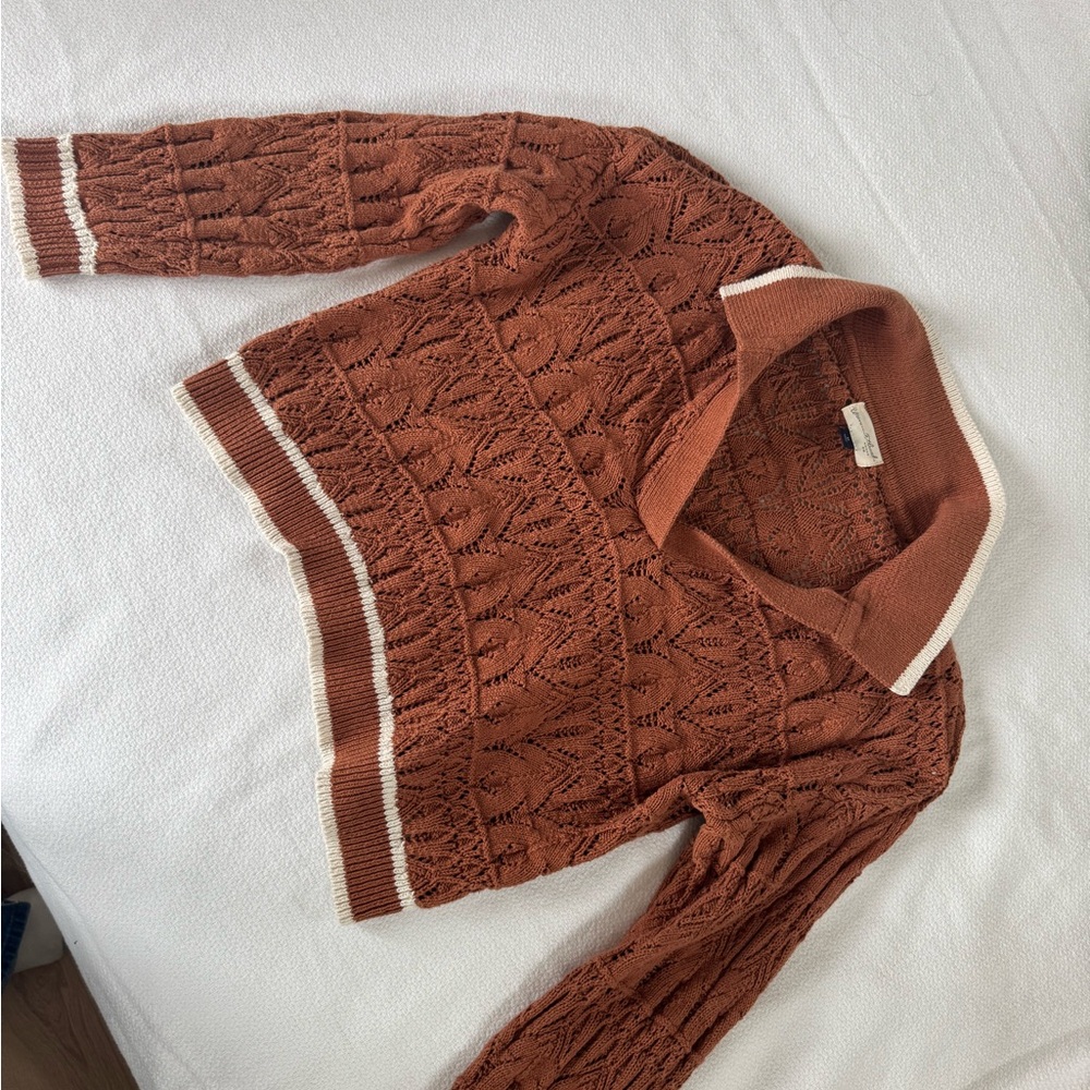 Universal Thread Brown V-Neck Cable Knit Sweater